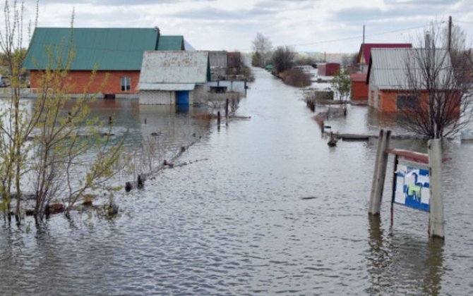 В России из-за наводнения срочно эвакуируют город Ишим - ВИДЕО