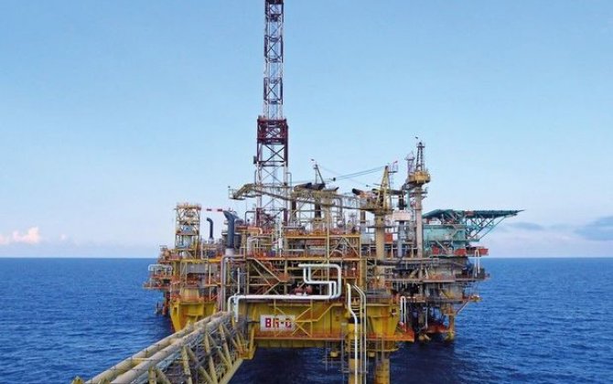 bp начала добычу нефти с новой платформы на блоке АЧГ