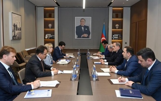 Глава МИД Азербайджана принял спецпредставителя ЕС - ФОТО