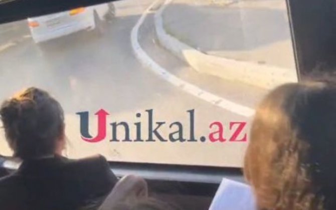 В Баку пытавшийся скрыться от полиции водитель Porsche совершил опасные маневры - ВИДЕО