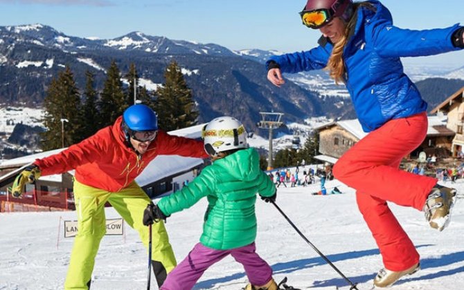 Юг Германии завалило снегом: горнолыжные курорты заявили о возобновлении работы