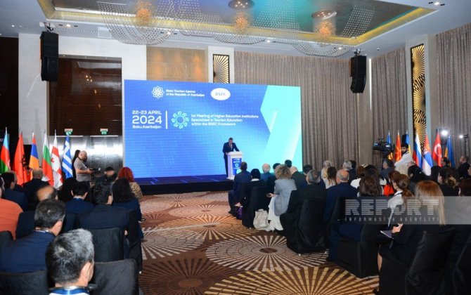 В Баку проходит встреча образовательных учреждений по туризму стран ОЧЭС