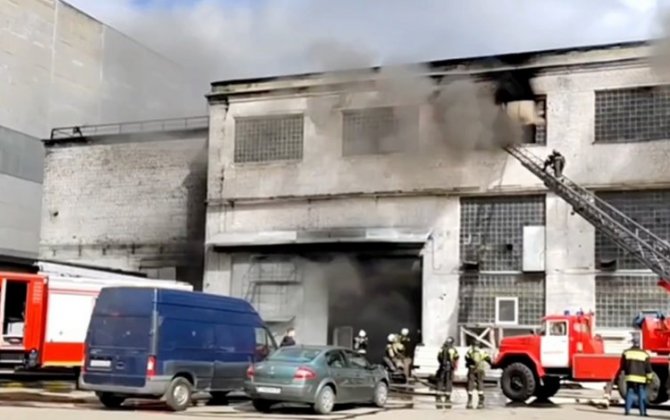 Сильный пожар на заводе в Воронеже, есть погибшие и раненые - ВИДЕО