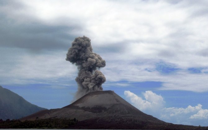 На востоке Индонезии произошло извержение вулкана Ибу