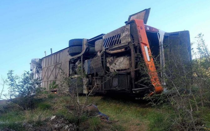 İrandan gələn avtobus Zəngəzurda dərəyə aşdı: 5 nəfər öldü