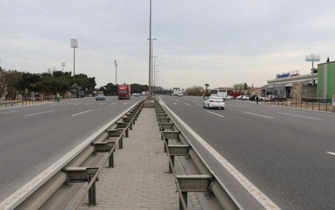 Bakıda yüksəksürətli yolda yerüstü piyada keçidinin inşasına start verilib - FOTO