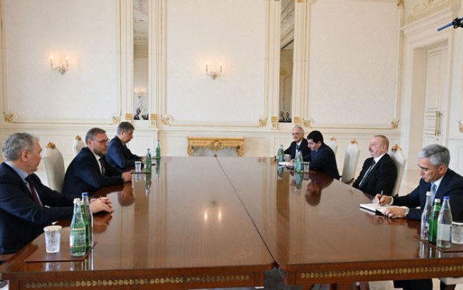 Президент Ильхам Алиев принял Константина Косачева и Леонида Калашникова