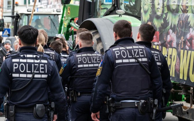 В Германии расследуют нападение на двух политиков партии 