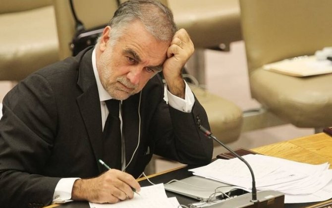 Luis Moreno Ocampo Argentinada oturub, İrəvanı qızışdırır