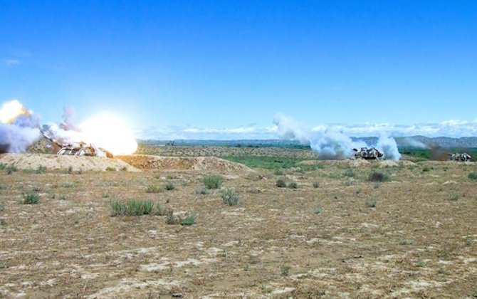 Artilleriya bölmələrinin döyüş atışlı taktiki təlimi başa çatdı - VİDEO