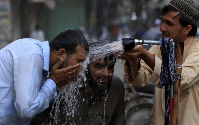 Жителей Пакистана призвали не покидать дома из-за аномальной жары