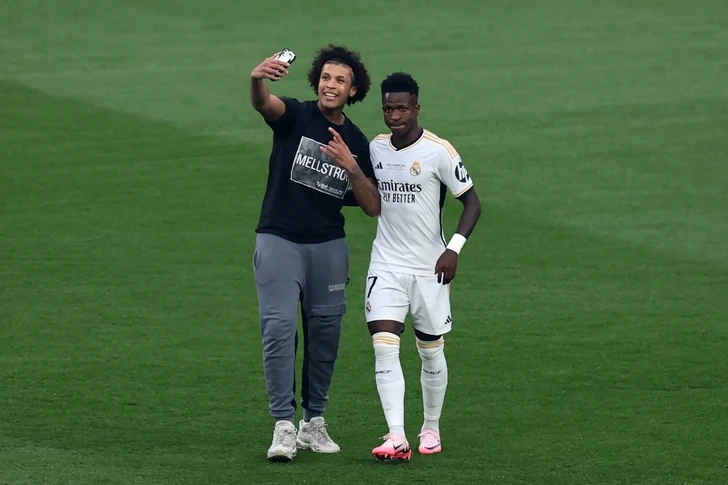 Фанат, который выбежал на поле во время финала ЛЧ, сделал это за деньги