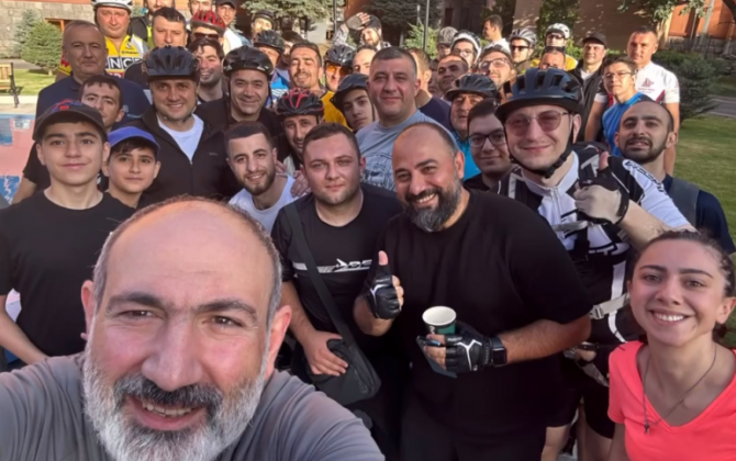 Paşinyan bu dəfə daha izdihamlı, 15 km-lik velo-yürüş etdi...-VİDEO