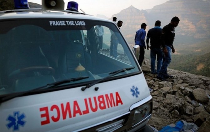 В Индии более 10 человек погибли при падении автобуса в ущелье