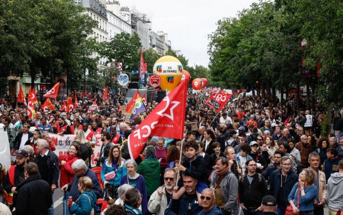 В акциях левых партий во Франции приняли участие около 250 тыс. человек