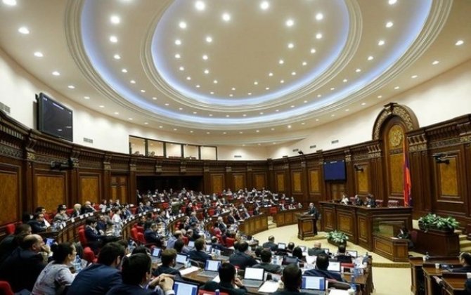 Ermənistan parlamentində Paşinyanın istefası müzakirəyə çıxarılacaq