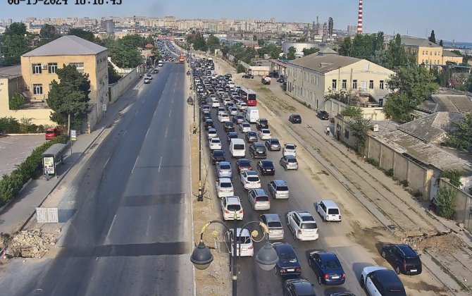 Bakıda bayram tətilinin son günü yollarda sıxlıq müşahidə olunur