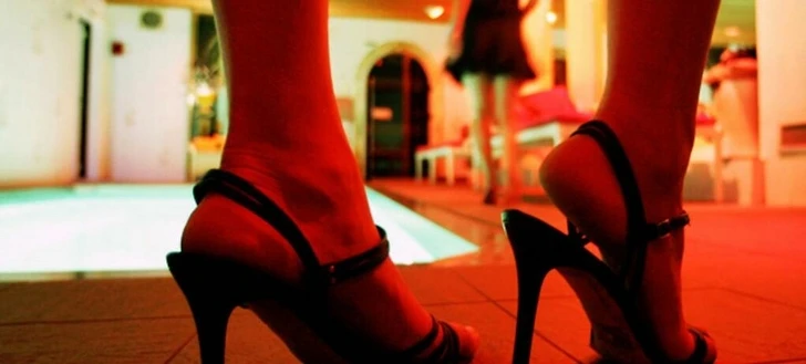 Секс-работникам в одной европейской стране разрешат трудиться официально