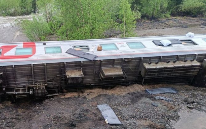 При сходе поезда в России пострадали 70 человек-(фото, видео)