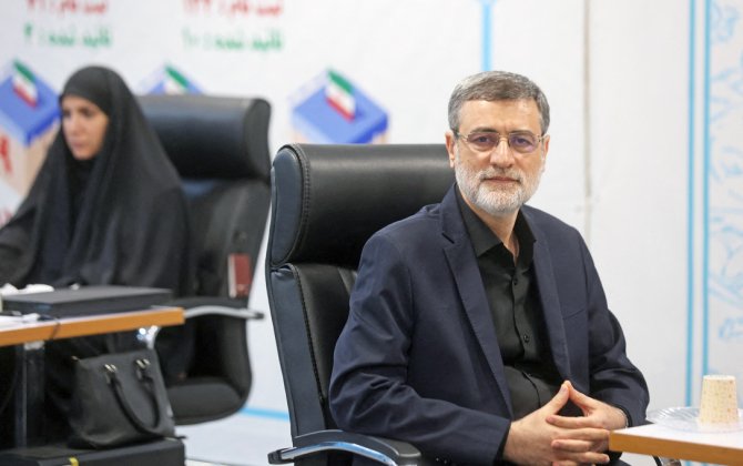 Один из кандидатов снял свою кандидатуру с президентских выборов в Иране