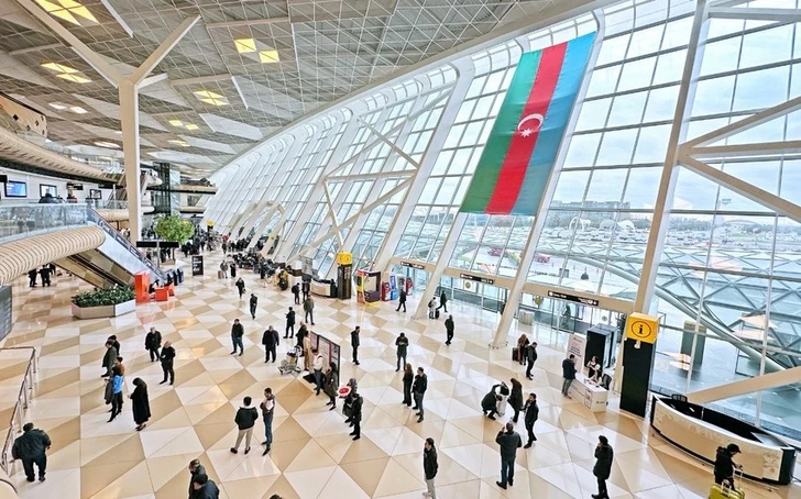 УМК: 360 паломников вернулись из Саудовской Аравии в Азербайджан