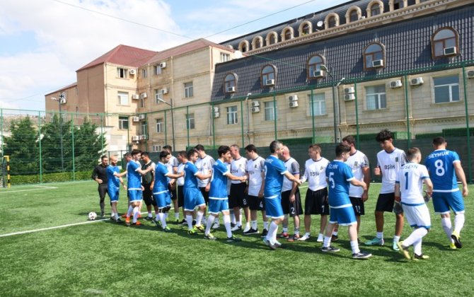 BŞİH və RİİB əməkdaşları futbol meydançasında yarışdılar - FOTO