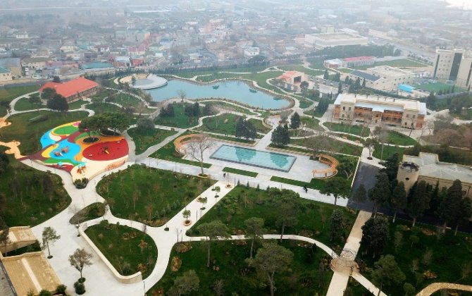 В Хатаинском районе города Баку начались работы по расширению парка
