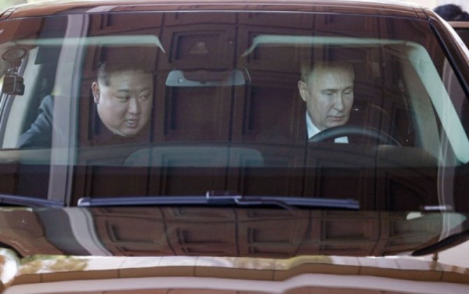Putin Kim Çen Ina limuzin hədiyyə edib