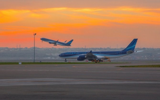 Bakıdan İstanbula uçan təyyarə geri qayıtdı