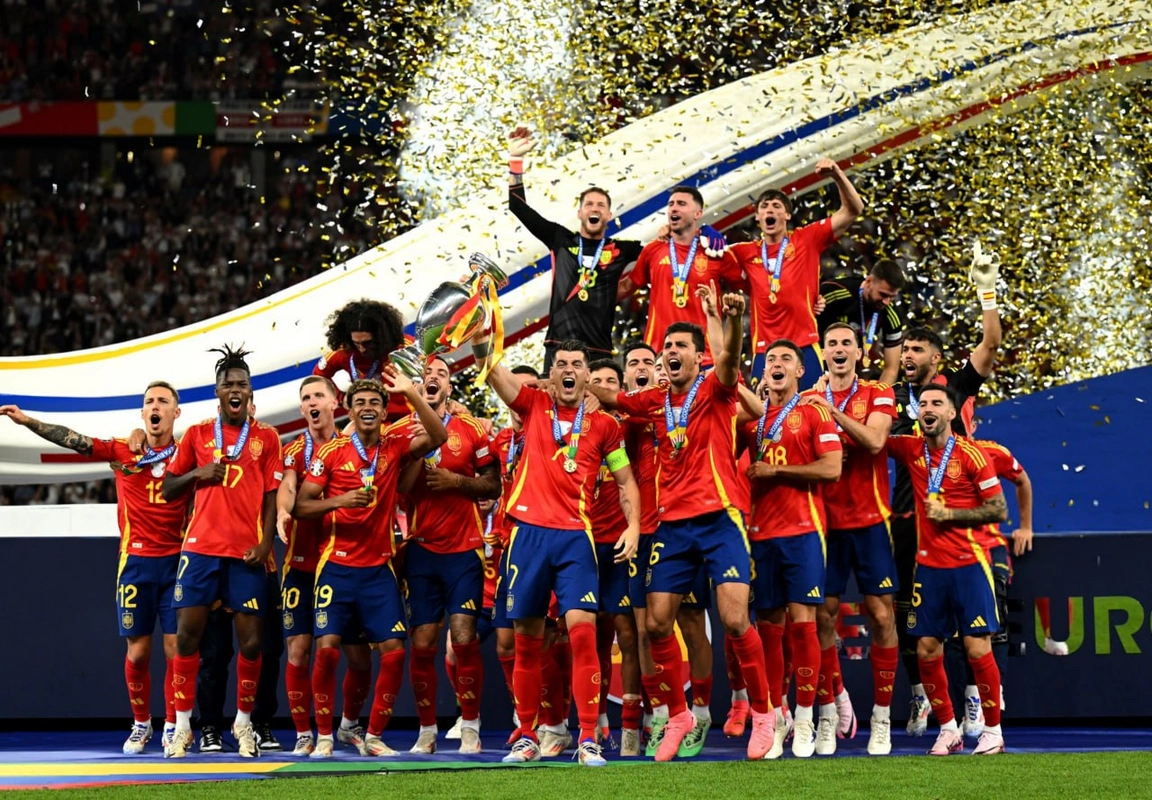 Сборная Испании обыграла Англию и стала чемпионом Европы по футболу-ВИДЕО