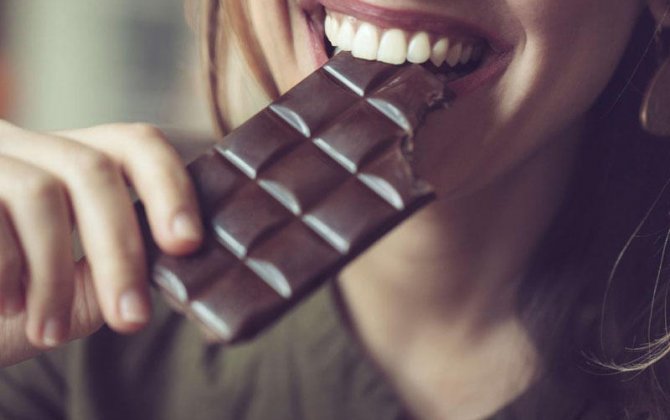 Sağlamlığınızı qoruyun və zövq alın: həkim tünd şokolada üstünlük verməyi məsləhət görür