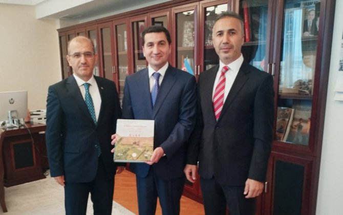Посольство Турции презентовало Гаджиеву книгу «Секреты Азербайджана»-(фото)