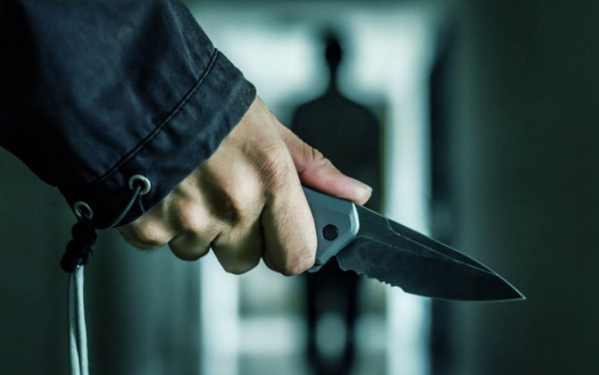 Bakıda 19 yaşlı oğlan 48 yaşlı kişini bıçaqladı