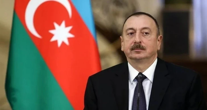 Президент Ильхам Алиев прибыл в Бленхеймский дворец для участия в 4-м Саммите ЕПС-ВИДЕО