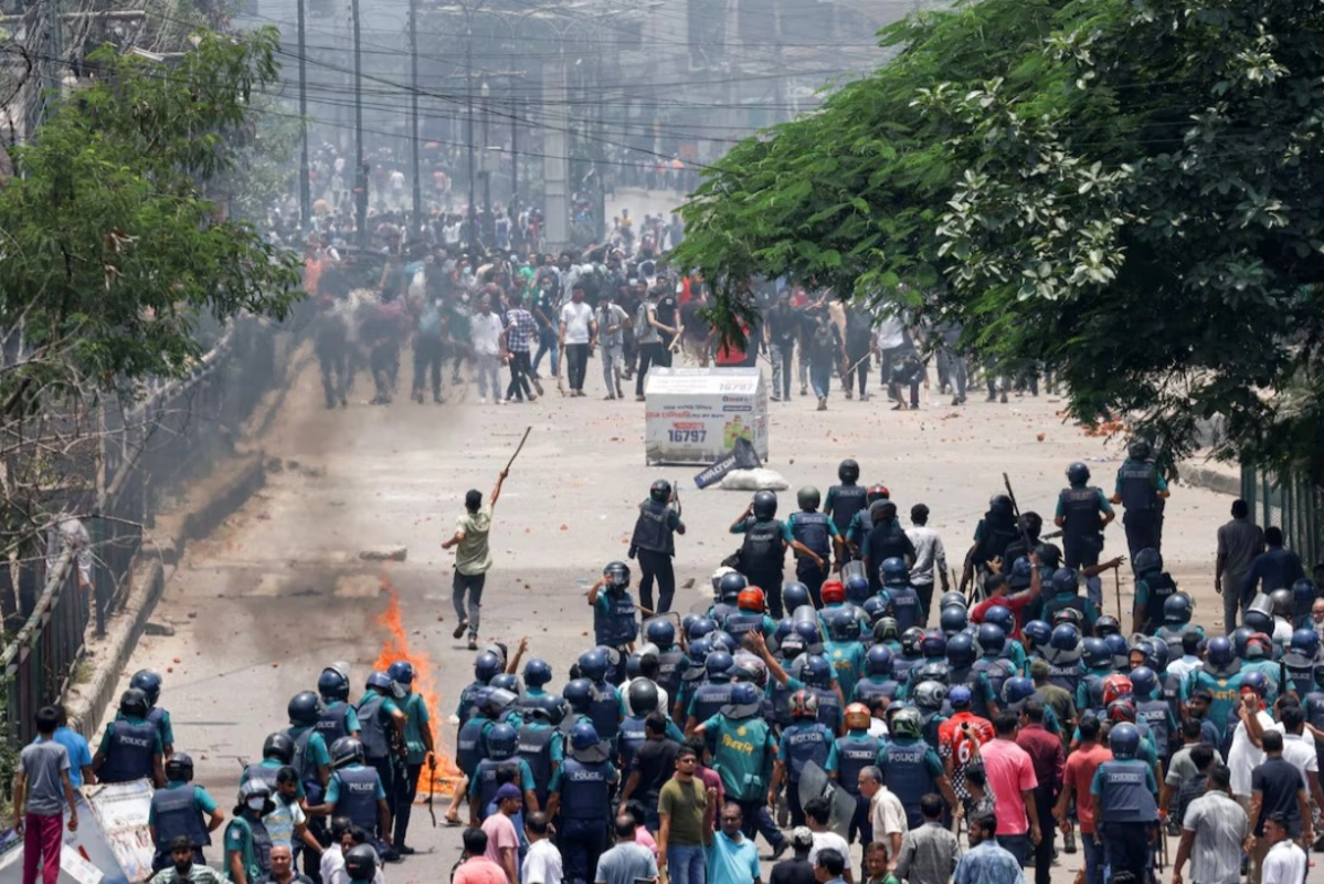 Беспорядки в Бангладеш: 12 погибших, сотни пострадавших-(ВИДЕО-ФОТО)