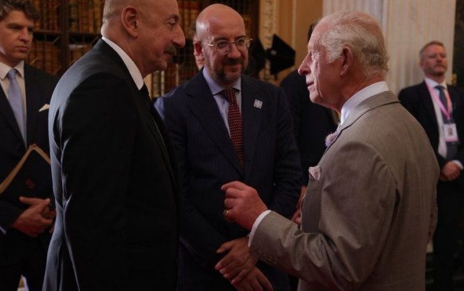Prezident İlham Əliyev Böyük Britaniya kralı ilə görüşdü - FOTO