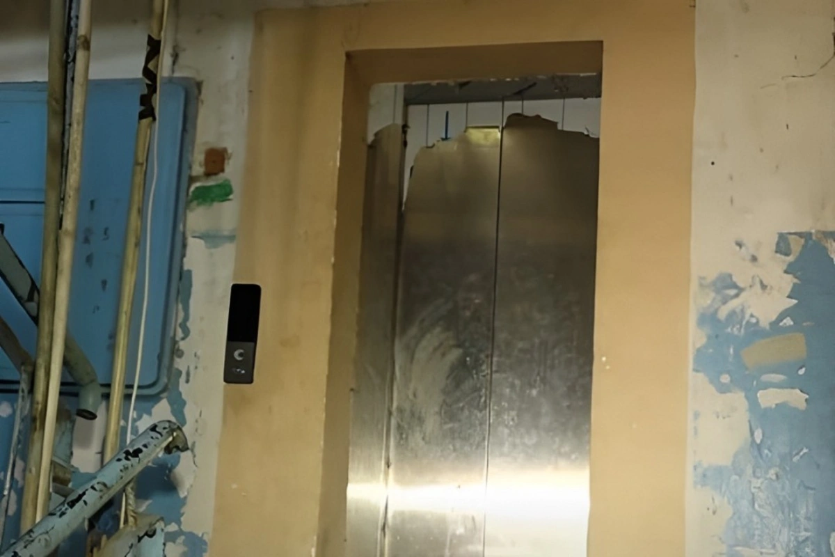 Врачи отказываются подниматься к больным: проблемы с лифтом в доме в Шамкире