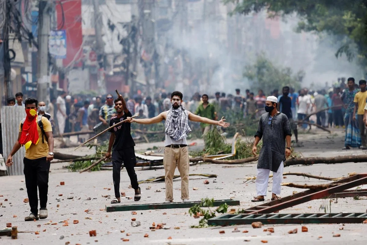 В Бангладеш число погибших в беспорядках превысило 150