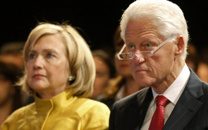 Билл и Хиллари Клинтон поддержали Харрис в качестве кандидата в президенты