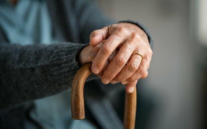 102 yaşlı qadın uzunömürlülüyün SİRRİNİ AÇDI