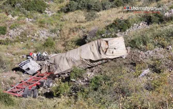 Kərki yaxınlığında İran yük avtomobili 170 metrlik uçuruma yuvarlandı...-FOTO