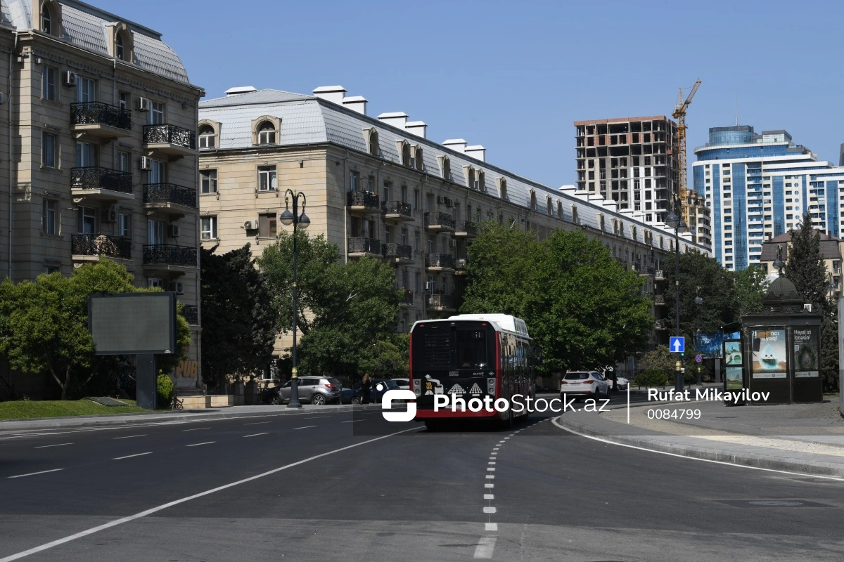 В Баку временно изменено направление движения 7 автобусных маршрутов