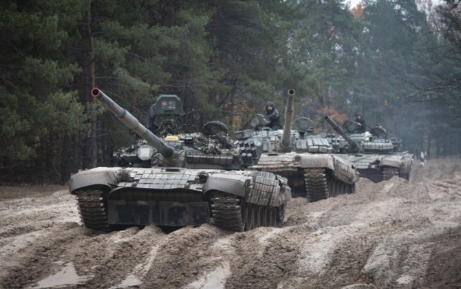 Avropa “qapıdakı” rus tankları ilə mübarizəyə hazırlaşır, həm də ABŞ-sız...