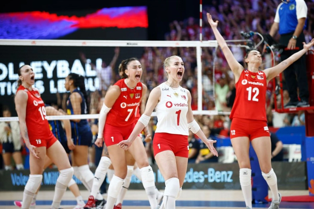 Женская сборная Турции по волейболу одержала победу на старте Олимпиады