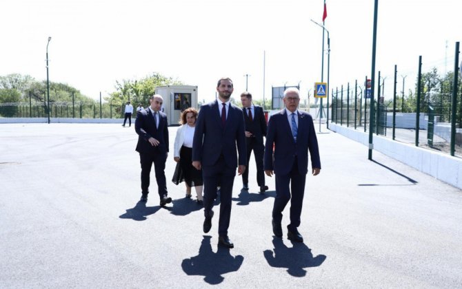 На границе между Арменией и Турцией проходит встреча специальных представителей