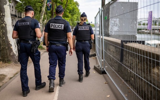 Parisdə fransız məşqçi polislərlə davaya görə saxlanılıb