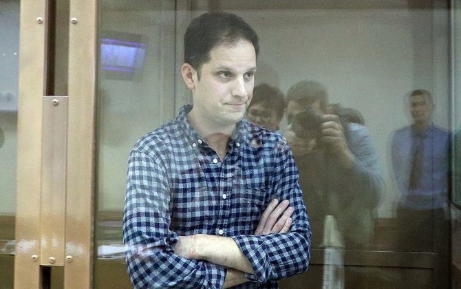 Россия освободила журналиста WSJ и экс-морпеха
