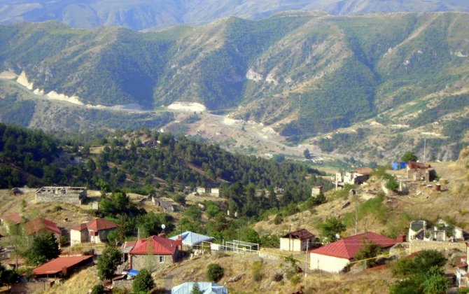 Возвращение жителей в село Гюлябирд Лачынского района начнется в этом году