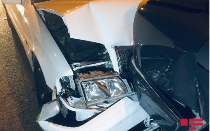 В Баку произошла цепная авария: столкнулись 4 автомобиля-ВИДЕО