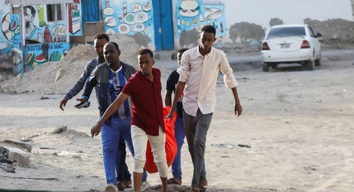 В Сомали число погибших при взрыве у отеля достигло 32 человек
